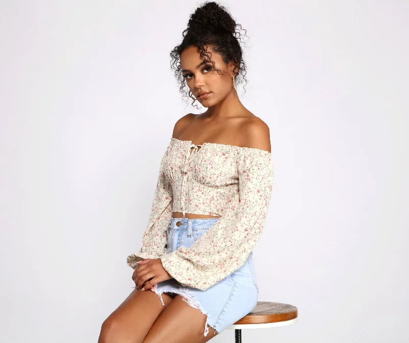 Super Deal Feeling Flirty In Florals Crop Top
