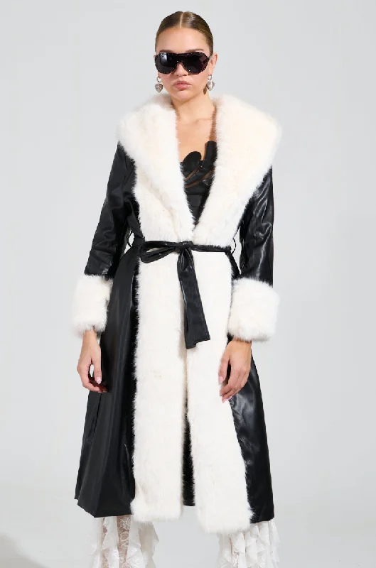 Steals and Deals street style coatCANT GET ENOUGH FUR TRENCH
