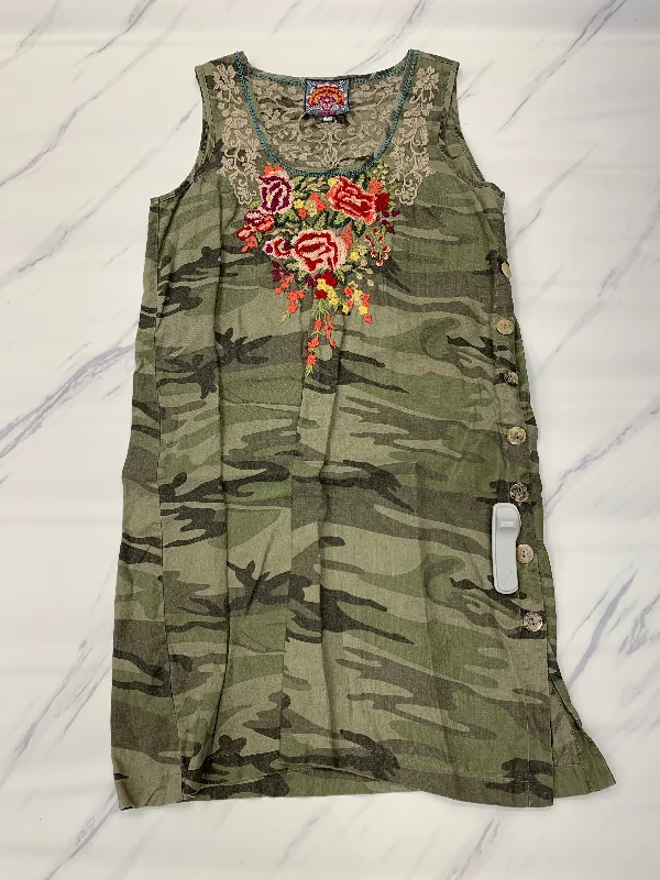 Bargain Blast cocktail dressDress Designer By Johnny Was  Size: S