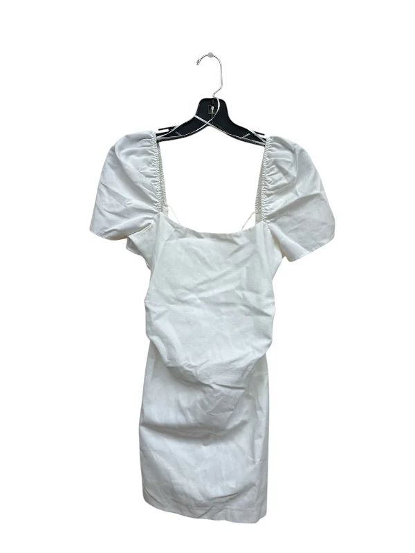 Super Deal flowy maxi dressDress Casual Short By Zara In White, Size: S