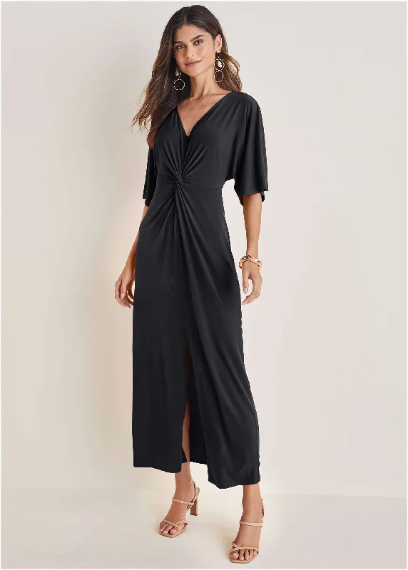 Hurry In form-fitting dressTwist Front Maxi Dress - Black