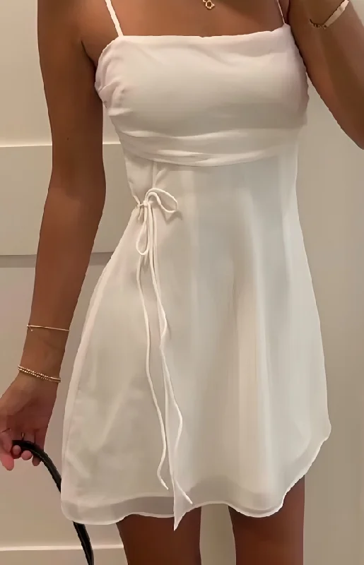 Super Bargain urban street coatTrinin White Mini Dress