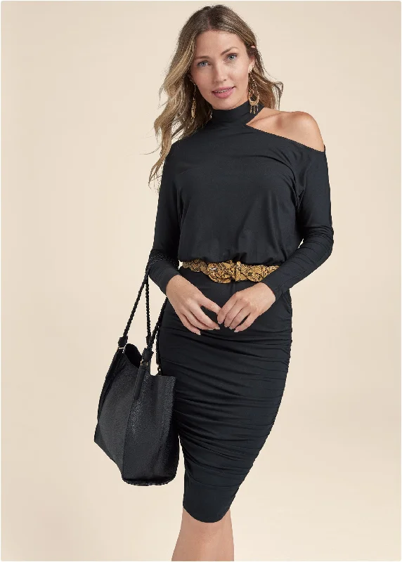 Limited Time off-shoulder dressRuched Midi Dress  - Black