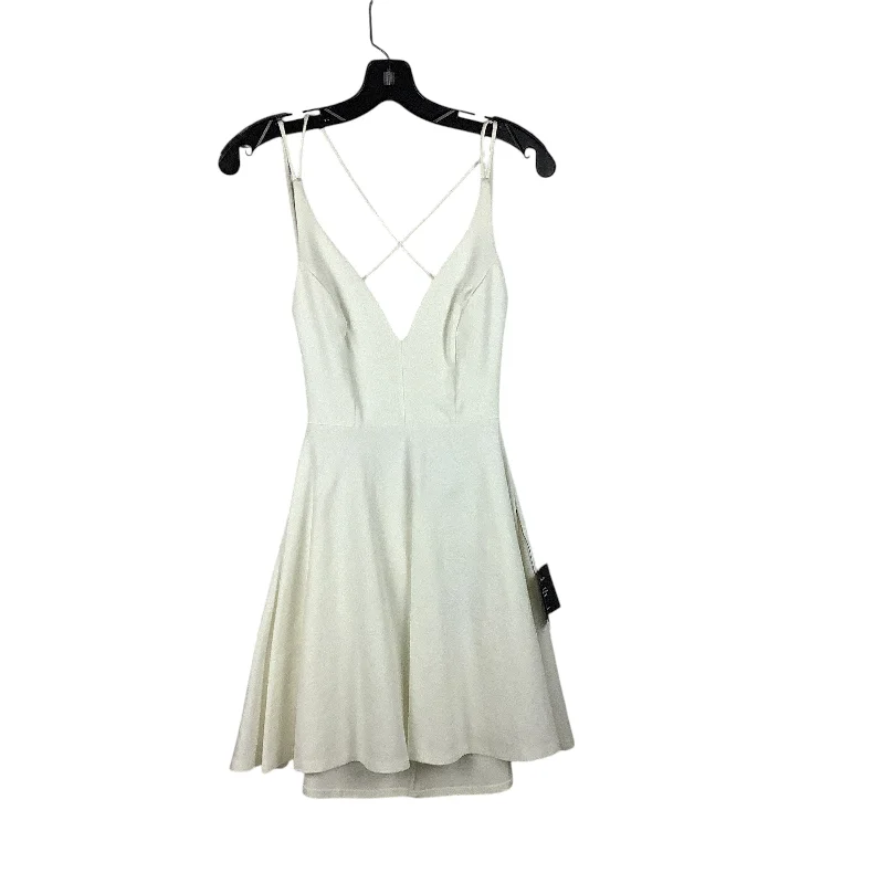 Savings Alert sleeveless dressDress Casual Short By Lulus In White, Size: S