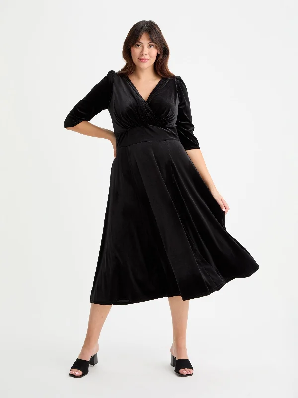 Bargain Blast chic wrap dressHelena Velvet Black Midi Dress