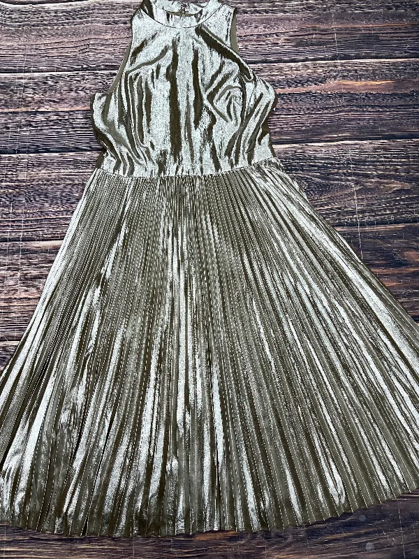 Savings Galore pleated dressDress Party Long By Ann Taylor In Green, Size: 8