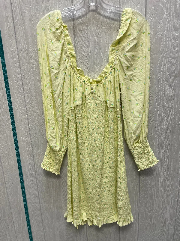 Crazy Deals A-line dressDress Casual Short By Faithfull The Brand In Floral Print, Size: M
