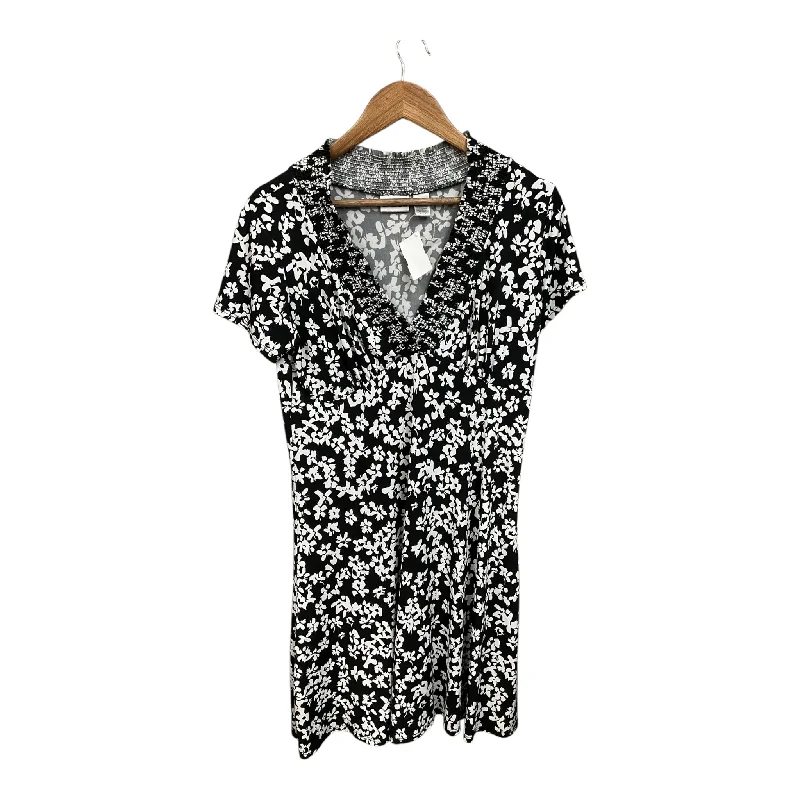 Now or Never pleated dressDress Casual Short By Chicos In Black & White, Size: M