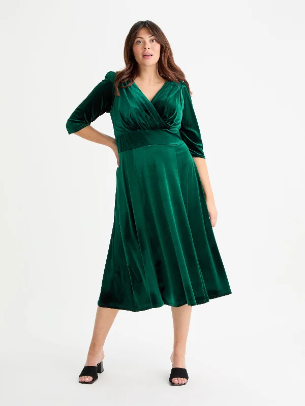 Discount Extravaganza casual evening dressHelena Velvet Green Midi Dress