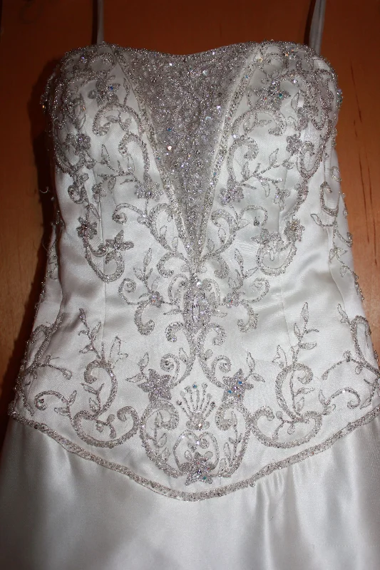 Stock Clearance Alfred Angelo R1137 Sweetheart top
